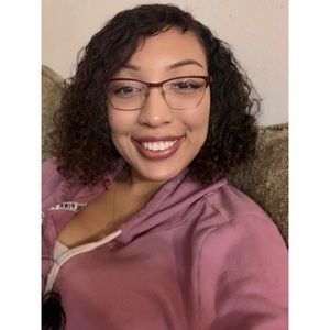 Meet your Posher, Kiana